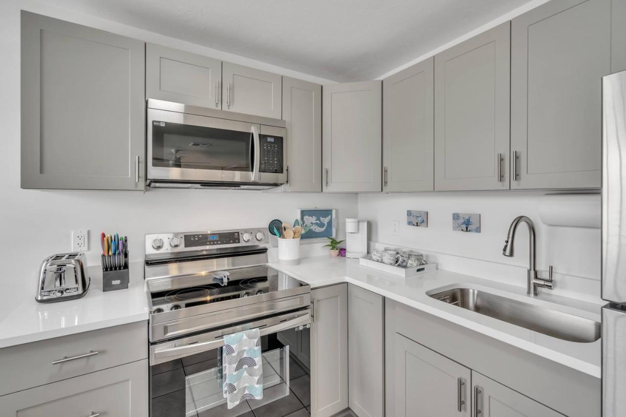 2Bed 1Bath Suite Minutes To Downtown, Beaches, Restaurants, Theaters And More Sarasota Zewnętrze zdjęcie